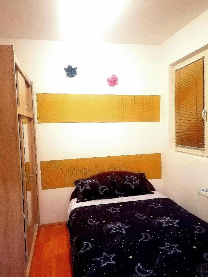 Jednosoban Stan Centar Apartamento Pirot Exterior foto